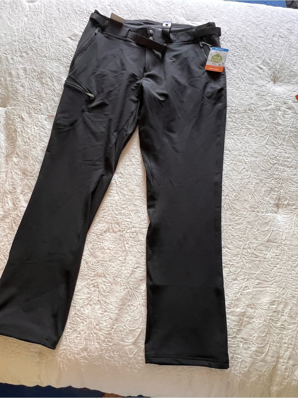 Columbia Women’s Black Active Fit Performance Pants with Omni-Shield Size 14 NWT